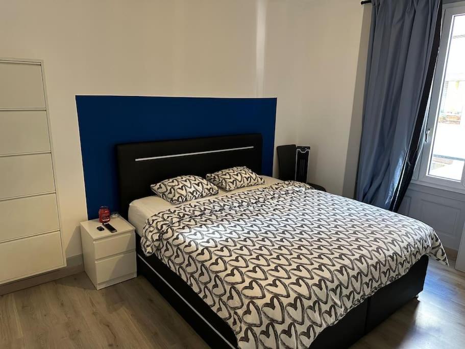 Qdb Hyper Centre Guest house