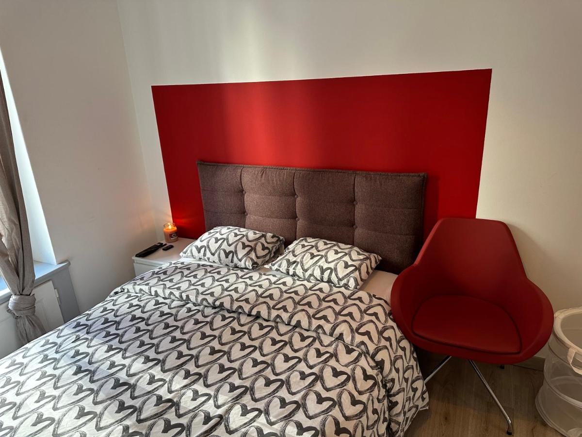 Qdb Hyper Centre * Ginebra